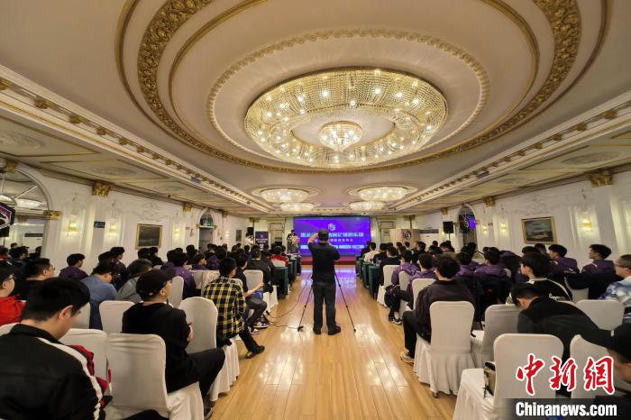 黑龙江龙跃冰城足球俱乐部征战2025中冠联赛出征